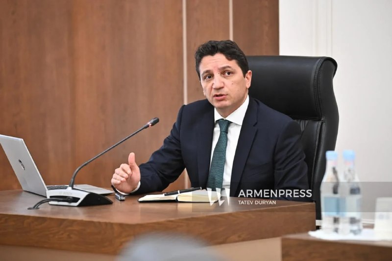 Министр финансов Ваге Ованнисян на заседании комитета НС РА, Спитак