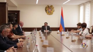 Заседание Общественного совета в Минобороны Армении, Сурен Папикян