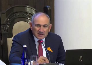 Никол Пашинян выступает в Спитаке, Лори