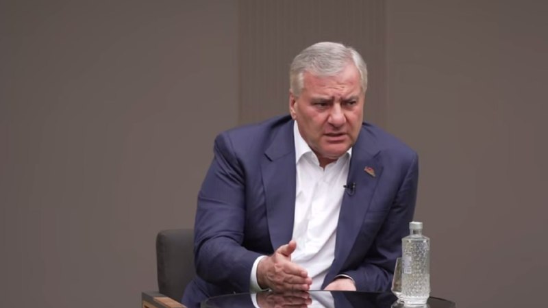 Самвел Карапетян на встрече с журналистами в Спитаке