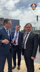 Сурен Папикян на встрече с представителями Airbus и KNDS в Париже