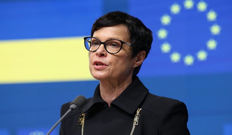 Марта Кос, глава делегации ЕС в Армении, выступает с заявлением