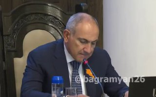 Премьер-министр Армении Никол Пашинян на пресс-конференции о визите Урсулы фон дер Ляйен
